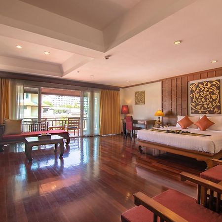 Avalon Beach Resort Pattaya Bagian luar foto