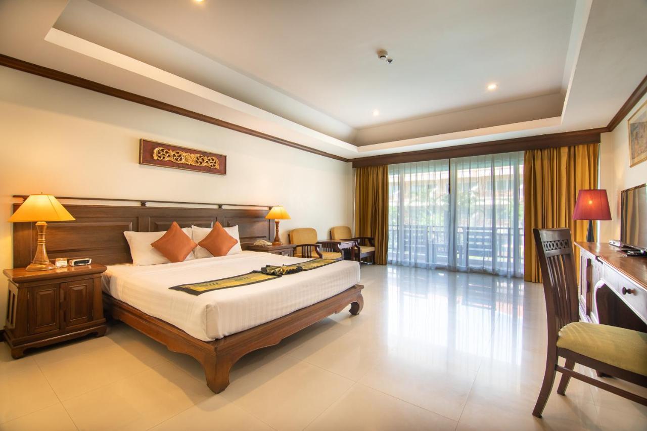 Avalon Beach Resort Pattaya Bagian luar foto