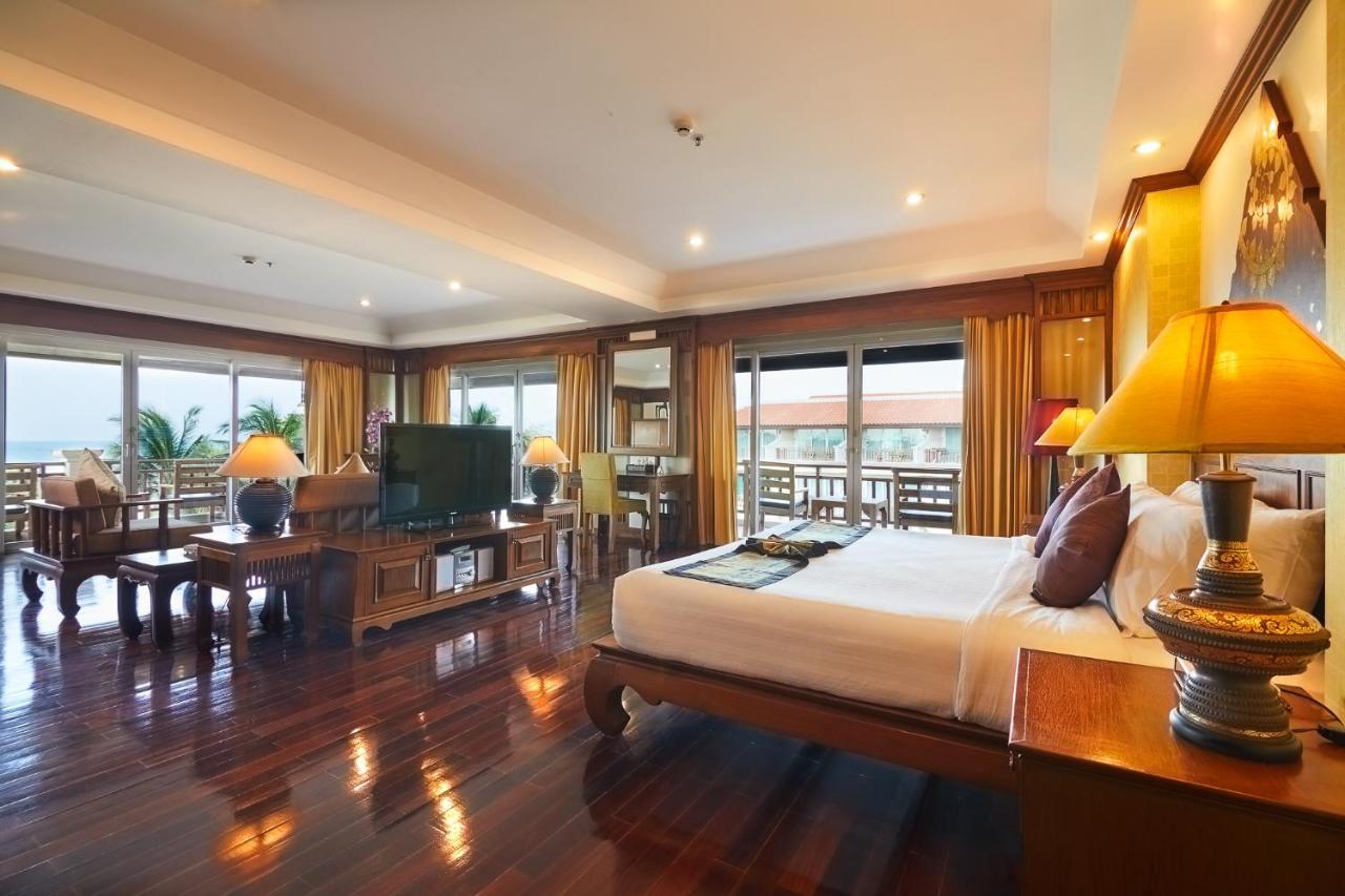 Avalon Beach Resort Pattaya Bagian luar foto