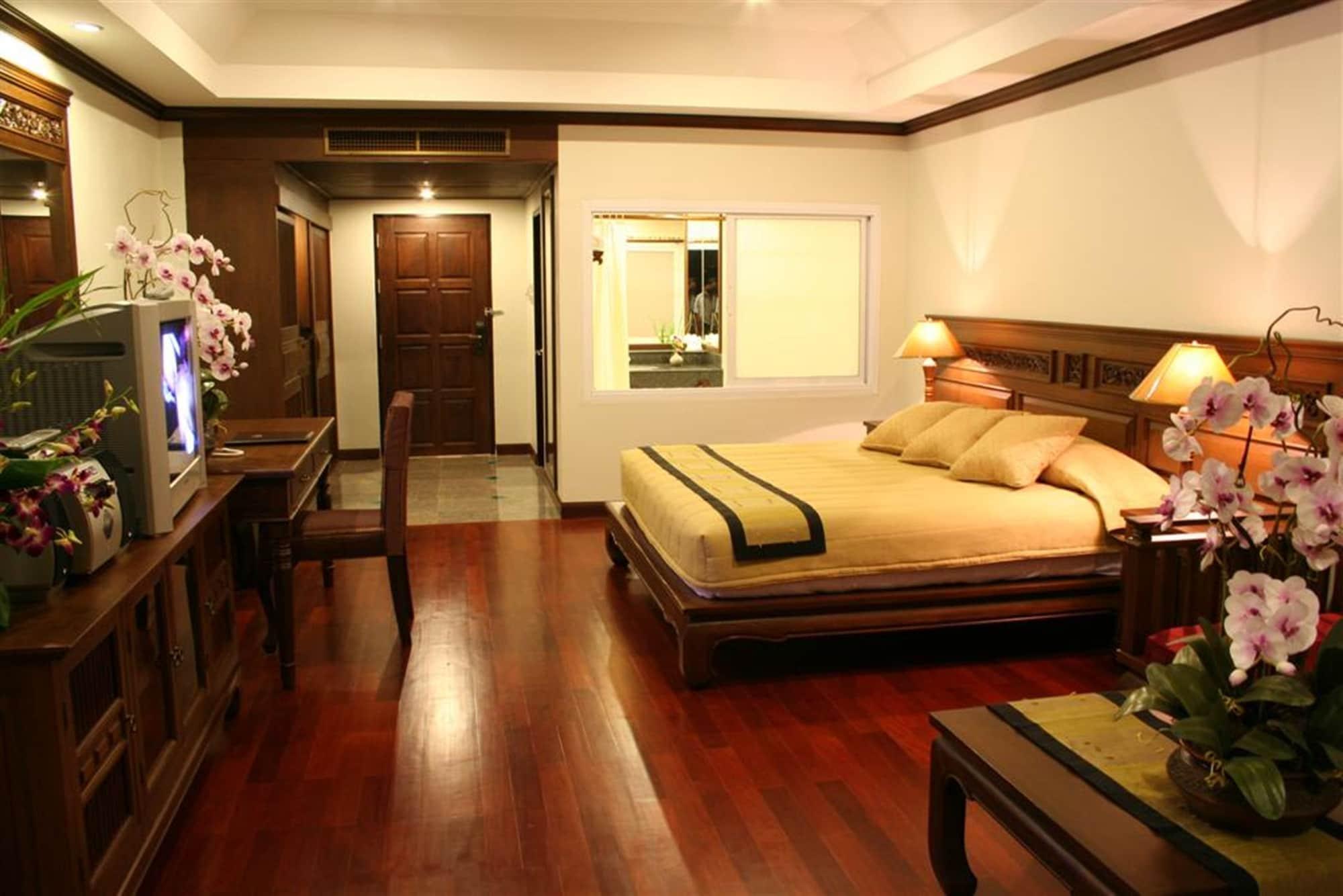 Avalon Beach Resort Pattaya Bagian luar foto