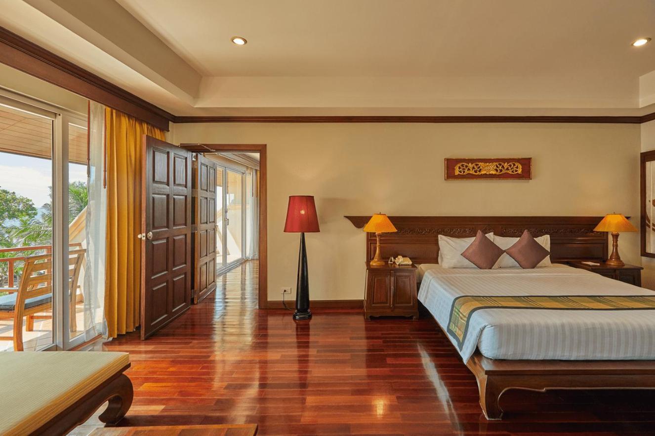Avalon Beach Resort Pattaya Bagian luar foto