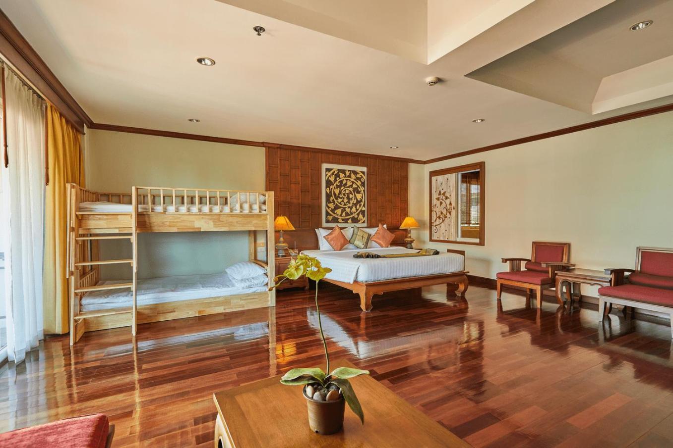 Avalon Beach Resort Pattaya Bagian luar foto