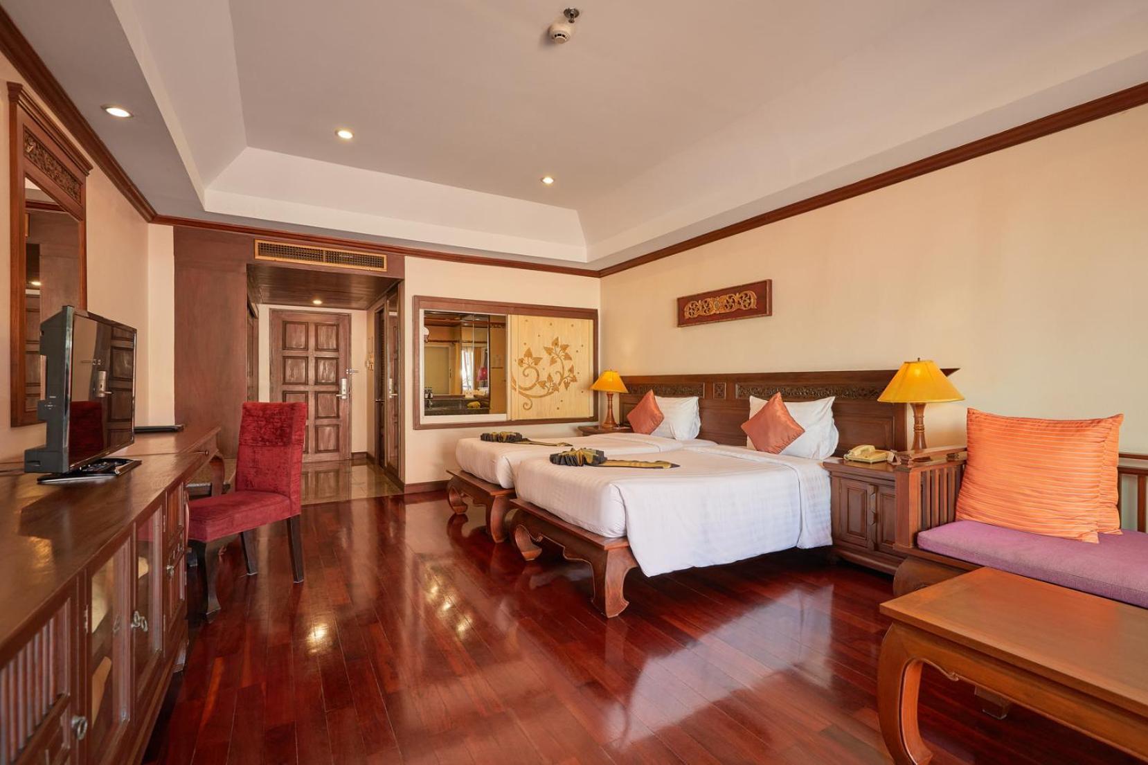 Avalon Beach Resort Pattaya Bagian luar foto