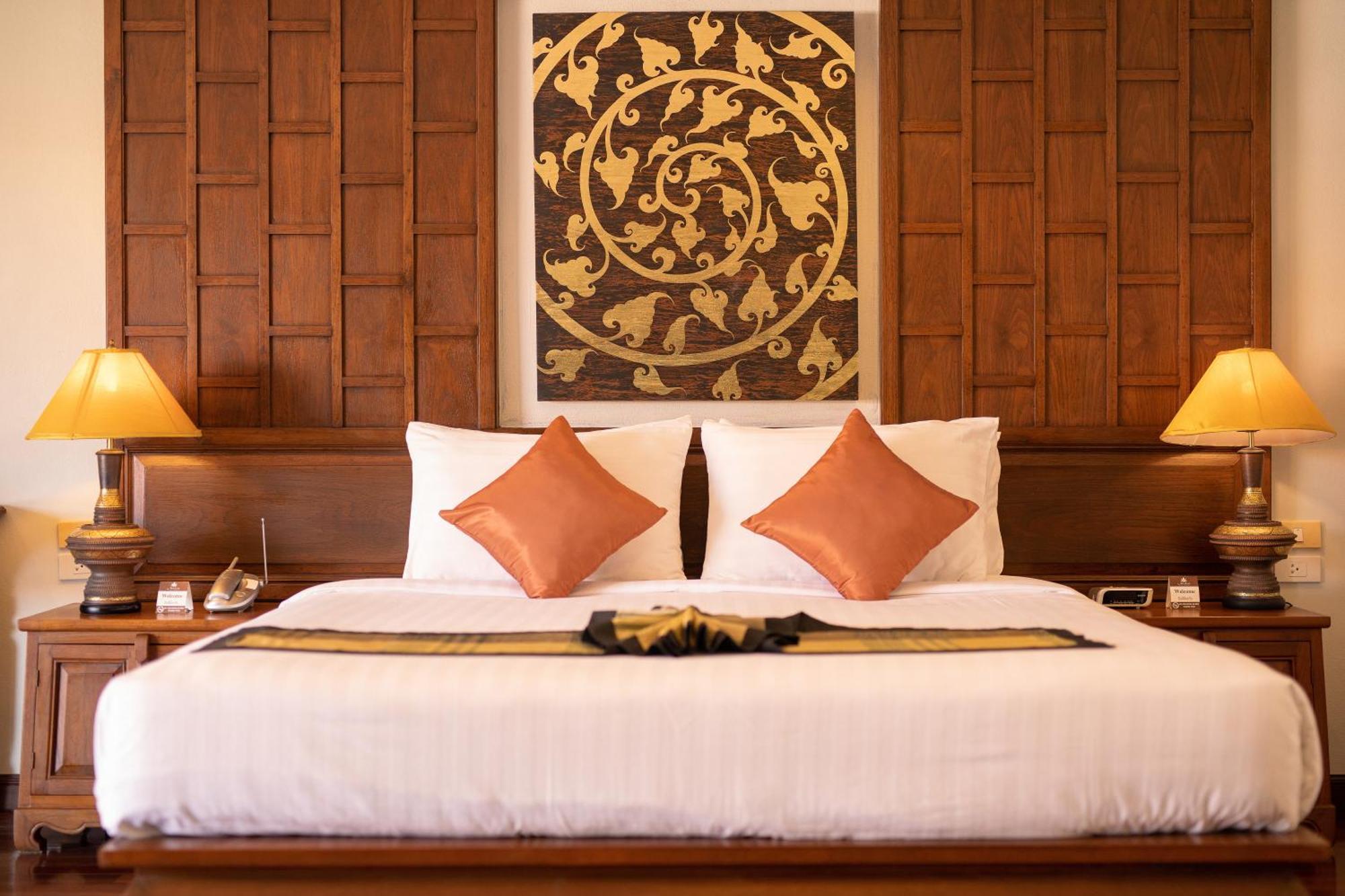 Avalon Beach Resort Pattaya Bagian luar foto