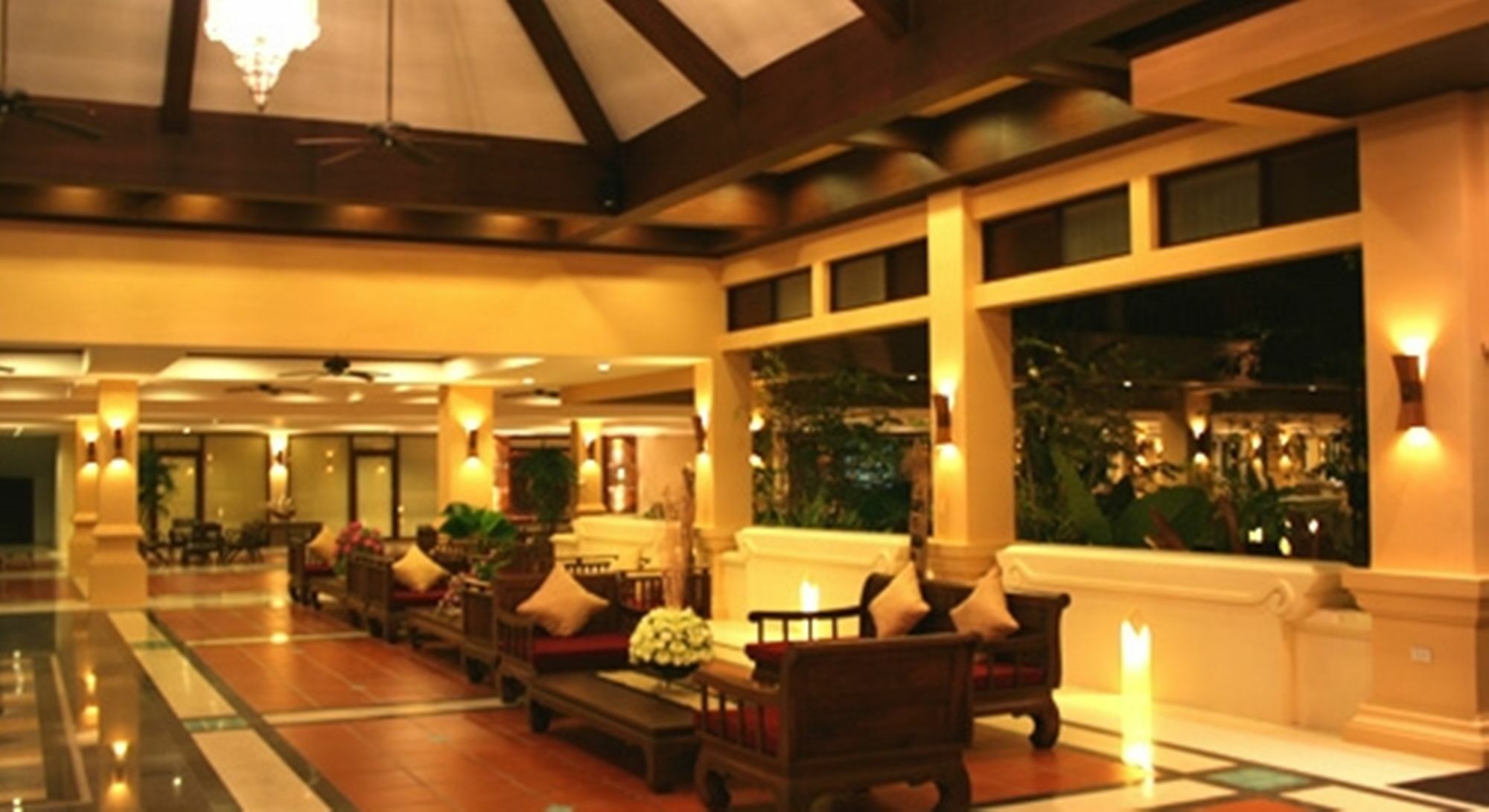 Avalon Beach Resort Pattaya Bagian luar foto